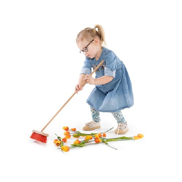 Kinder Buiten-Bezem 
